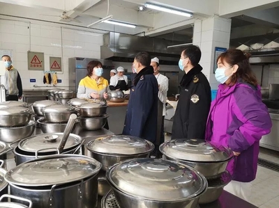未央?yún)^(qū)開(kāi)展春季學(xué)校食品安全專(zhuān)項(xiàng)監(jiān)督檢查 筑牢校園餐飲管理防線(xiàn)